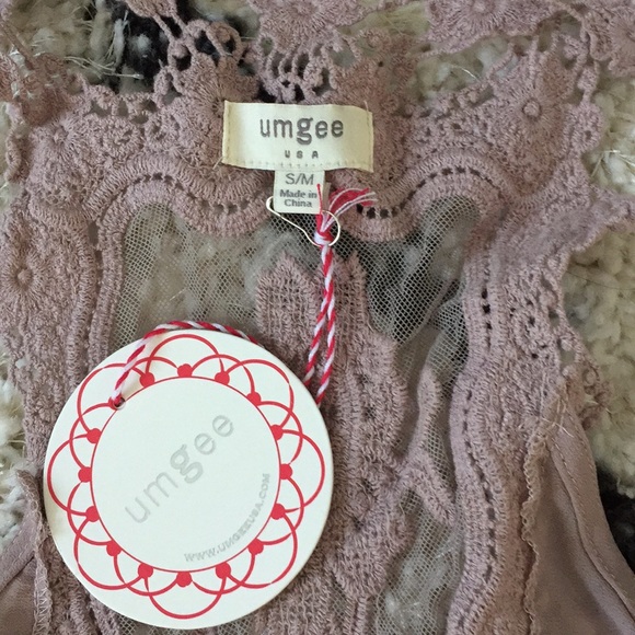 Umgee tank top shall - Picture 2 of 2